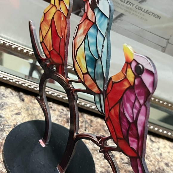 Stain acrylic bird on Branch. - Picture 7 of 11